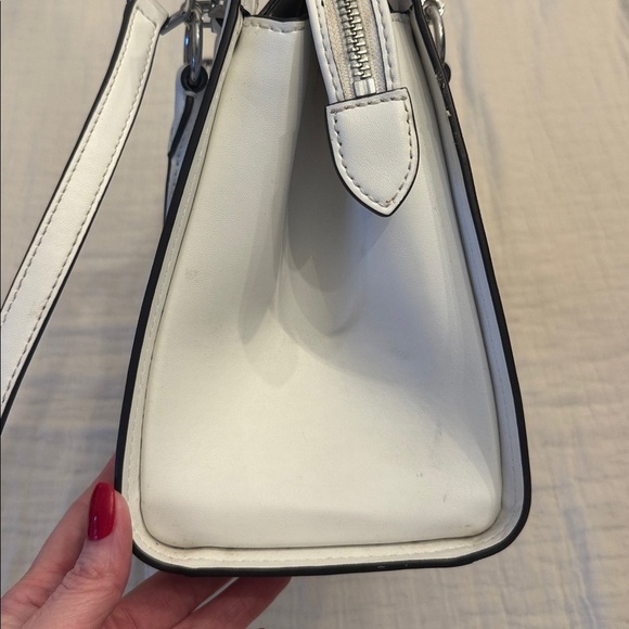 EUC! MICHAEL KORS Marilyn Medium Saffiano Leather Satchel - Picture 6 of 16